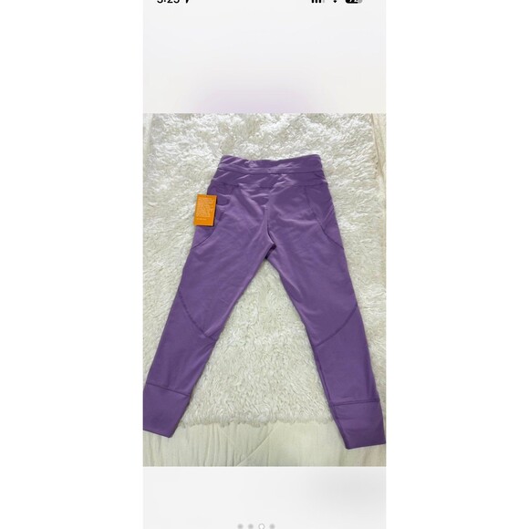 NWT Women’s Purple Yoga Pants Leggings - Size M - Avia - Picture 3 of 4